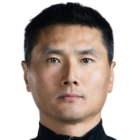 抵达悉尼当晚开练,国足首堂训练恢复优先;分组战术演练展开,邵佳一全程奔波指导。 体育新闻