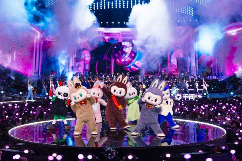  盲盒巨头财报解析：营收超300亿背后的增长逻辑与风险博弈 股票财经 盲盒巨头财报解析：营收超300亿背后的增长逻辑与风险博弈 股票财经