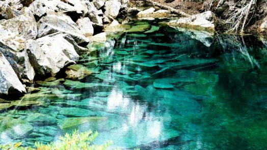  逃离城市焦虑，动车直达川西是否真能寻得心安？ 情感心理