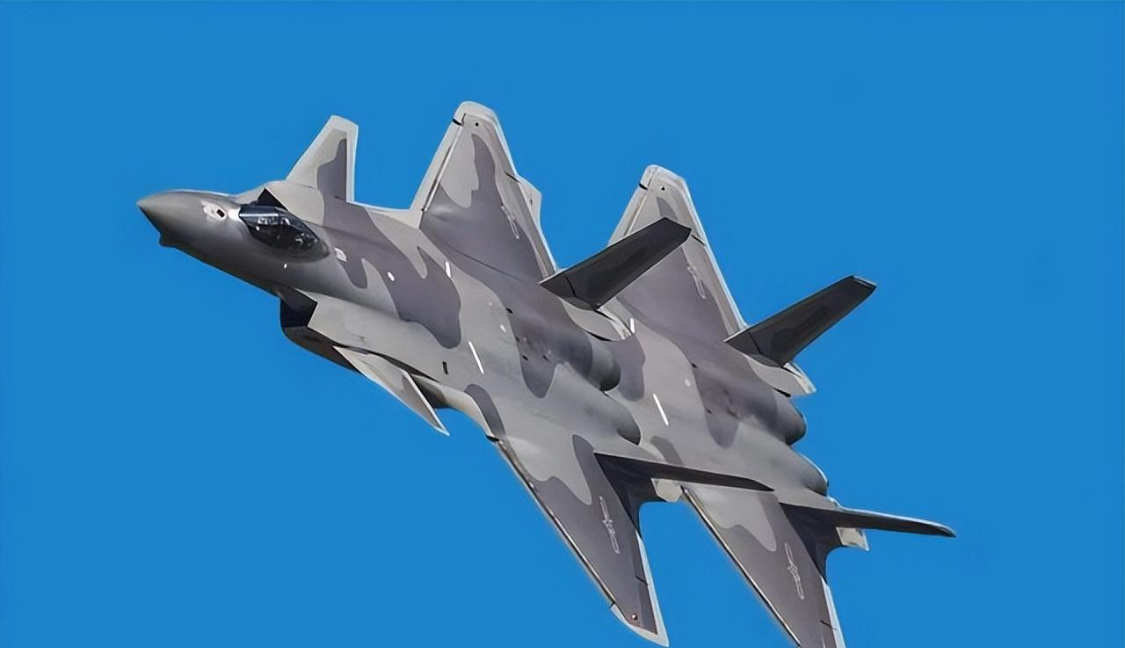  技术拆解：从F-35三泽部署看中美五代机战略博弈底层逻辑 新闻