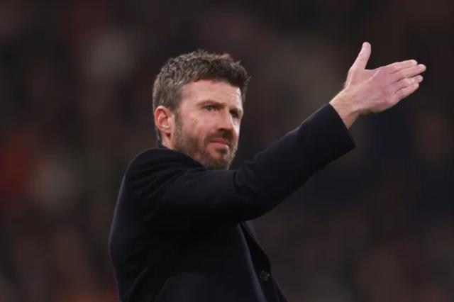 曼联帅位困局：从卡里克转正争议透视职业足球教练选拔逻辑 体育新闻